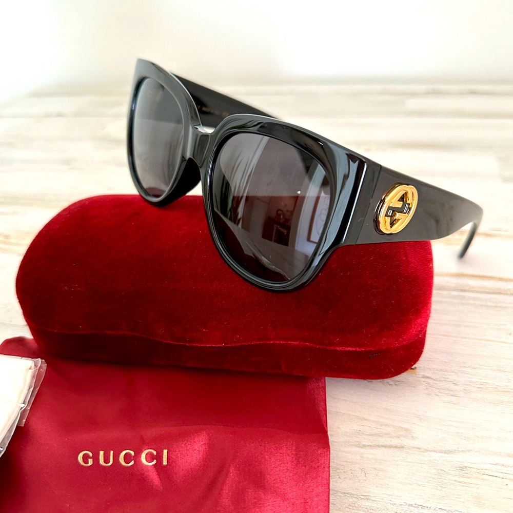 GUCCI GG0142SA Women's Sunglasses Black Gold